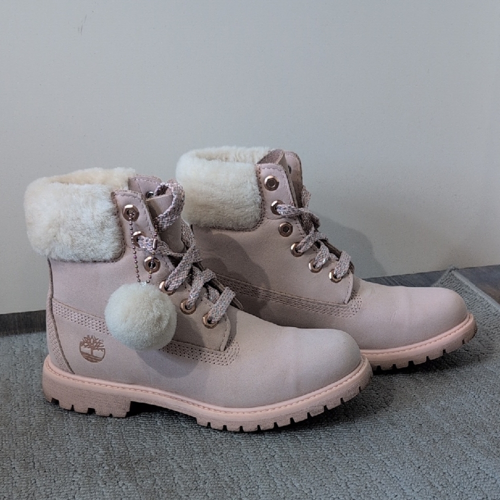 Timberland Women's Light Pink Fur-Lined Boots